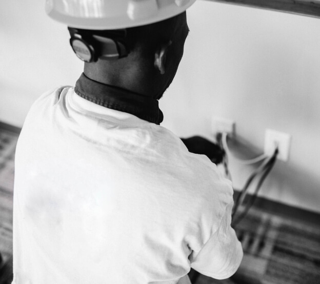 hedy-hundt-h-elec-electricien-domotique-automatisme-controle-d-acces-borne-de-recharge-bordeaux-metropole-gironde